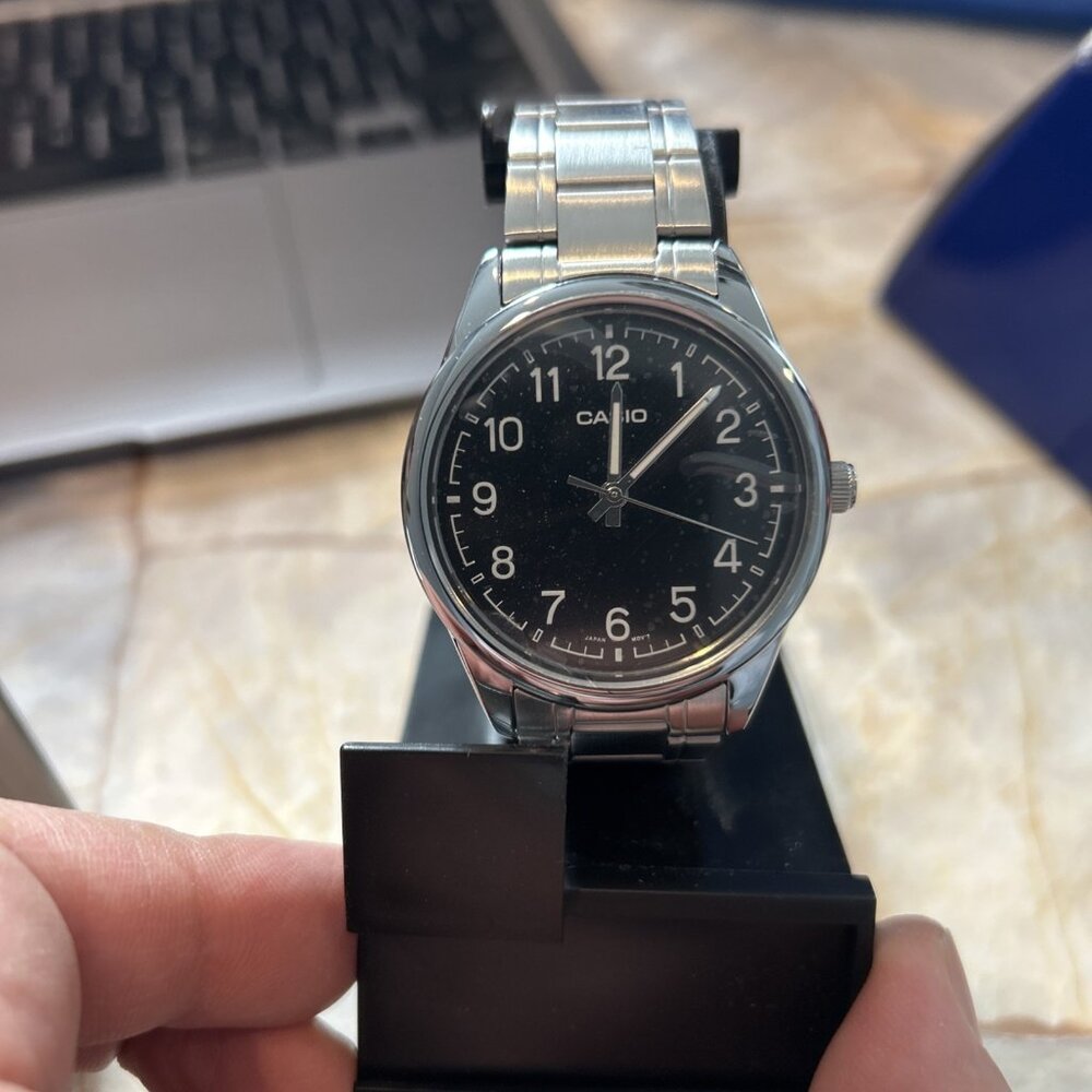 Casio MTP-V005D-1B4 Men's Standard Stainless Steel Black Dial 40mm Analog Watch